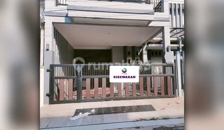 Sewa Rumah 2 Lantai Siap Huni di PHR - 5 Kamar AC, 3 Kamar Mandi