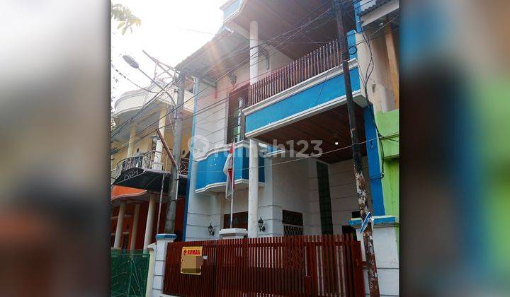 Dijual Dan Disewakan Rumah Rapih 2 Lantai di Komplek Depnaker Bekasi 1