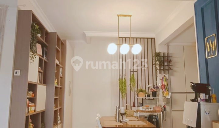 Dijual Cepat! Rumah Hook Luas & Nyaman di Taman Nirwana Bekasi Timur 2