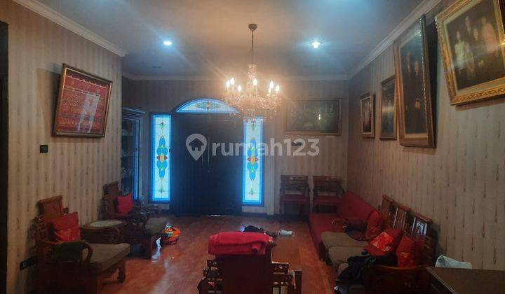 Dijual Rumah Cantik 2,5 Lantai di Legenda Cibubur 2