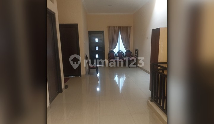 Dijual Rumah Bagus 3 Lantai ada Water Heater di Klender Jaktim