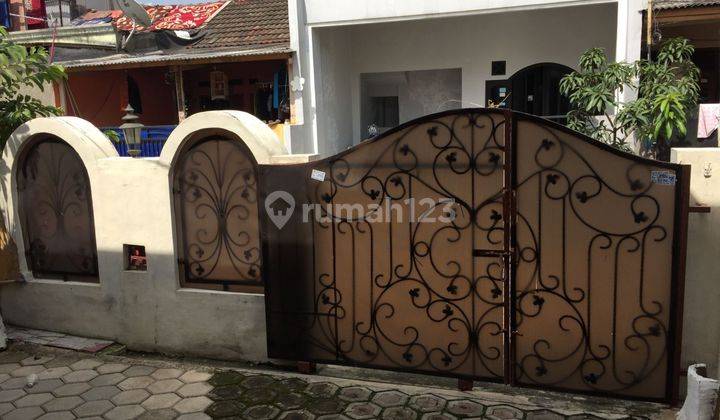 Dijual Rumah Nyaman 2 Lantai di Mutiara Gading Timur 1