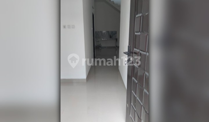 Dijual Rumah 2 Lantai di Tytyan Kencan, Bekasi Utara 2