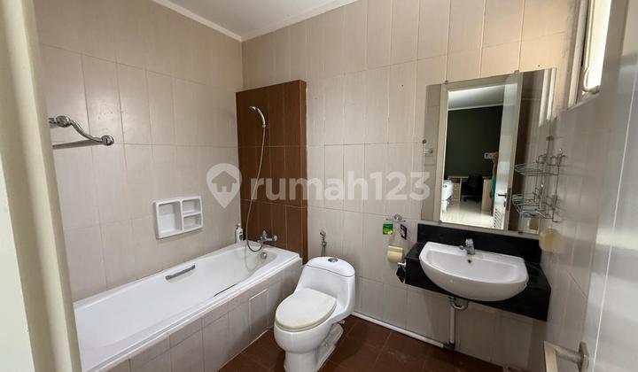 Disewakan Rumah Cluster Lama Summarecon Bekasi - 4+1 Kt, Carport 2 Mobil 2