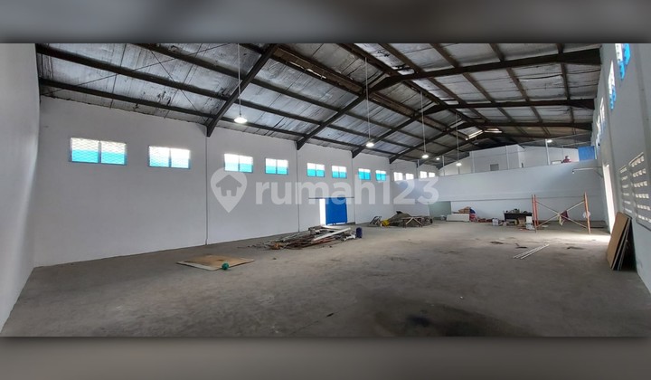 Dijual Gudang Lokasi Strategis dekat Akses Tol Cijago, Depok