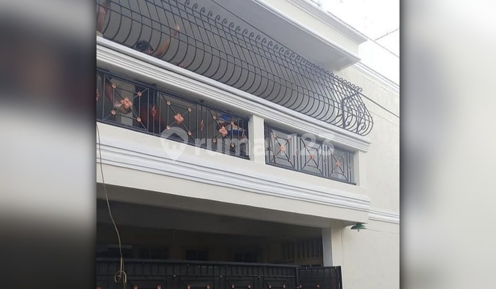 For sale: 15-room boarding house in Cikarang, Bekasi