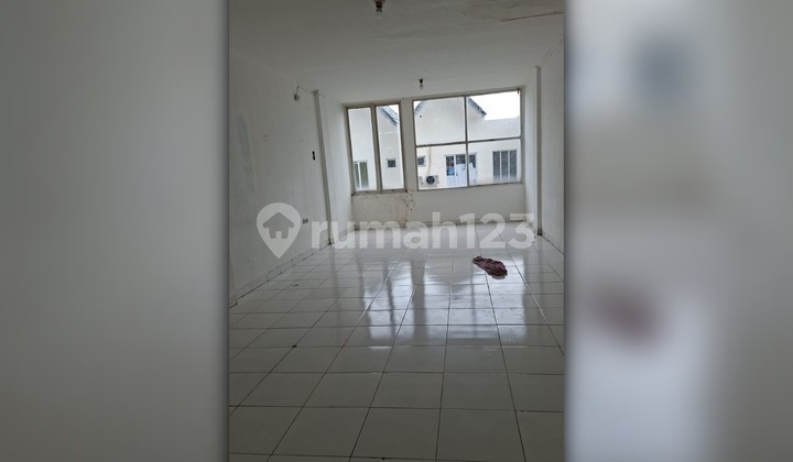 Rental of 2-Story Shophouse at Prima Orchard North Bekasi - Strategic & Ready for Business! 2
