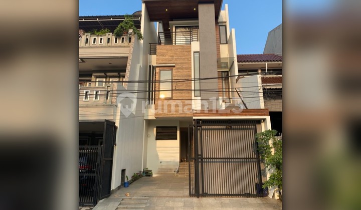 Rumah Baru 3,5 Lantai Semi Furnished di Sunter - Siap Huni