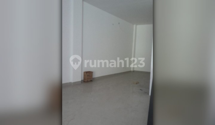 For Rent: 2-story shop house on Jalan Perjuangan, Bekasi City For Rent: 2-story shop house on Jalan Perjuangan, Bekasi City
