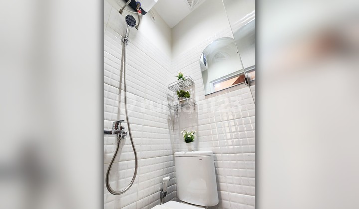 Rare! Kost on Tanjung Duren Main Road - Fully Furnished, Income 53.5 Million/Month 2