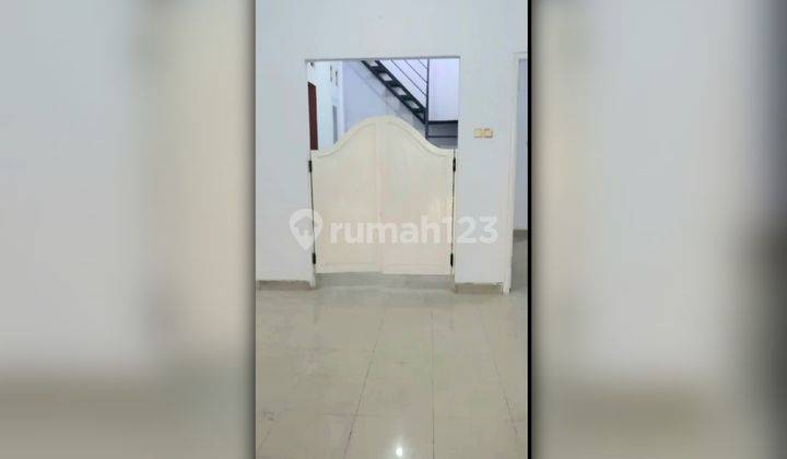 Disewakan Rumah 3 BR Luas 136 m² di Prima Harapan Regency, Bekasi Utara 2
