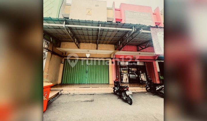 For Rent: 2-Story Shop House in Perwira Kaliabang - Strategic Location, Price 60 Million! 1