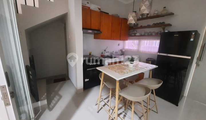 Rumah 2 Lantai SHM di La Monte Aviolo Grand Wisata - Semi Furnish, Hadap Selatan 2