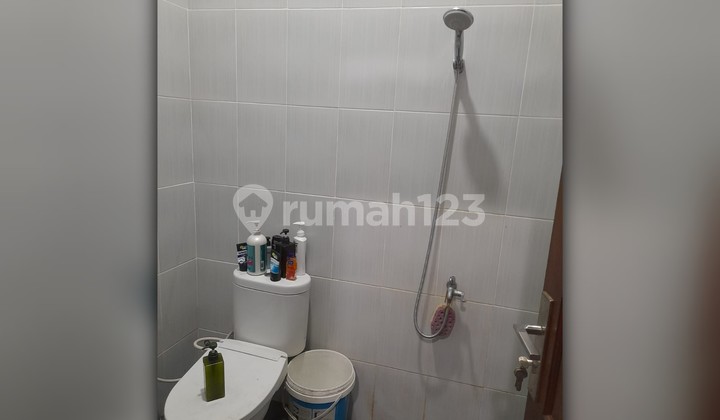Dijual Rumah 2 Lantai Pondok Bambu - SHM, 3Kt 4Km, Lokasi Strategis! 2