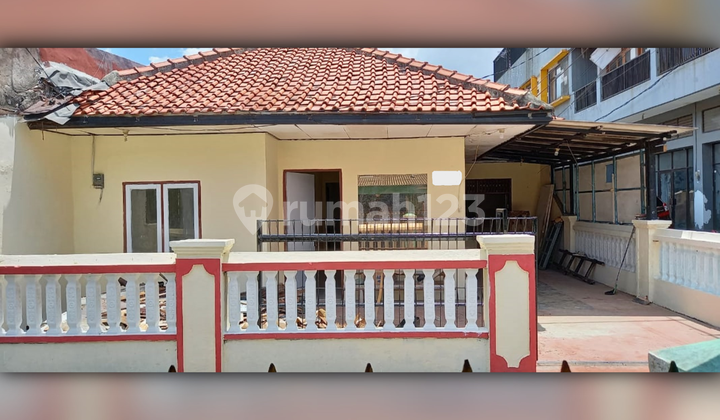 Dijual Rumah Posisi Hook di Perumnas 1 Bekasi Selatan