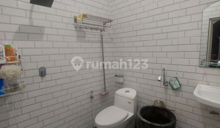 Comfortable & Spacious Residence in Pulogebang - 4 Bedrooms, Strategic Location, Freehold Certificate 2