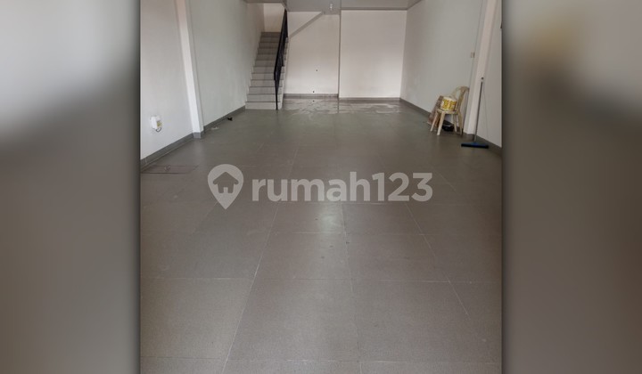 For Sale: 2.5-Storey Shophouse, Strategically Located Near Summarecon Bekasi 2