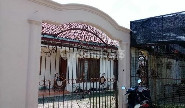 For Sale Spacious House Suitable for Boarding in KP Selang Nangka Cibitung 1