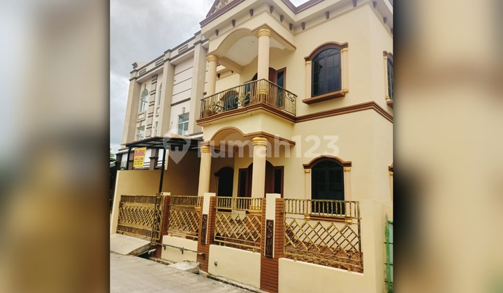 For Sale/Rent House in Galaxy, South Bekasi