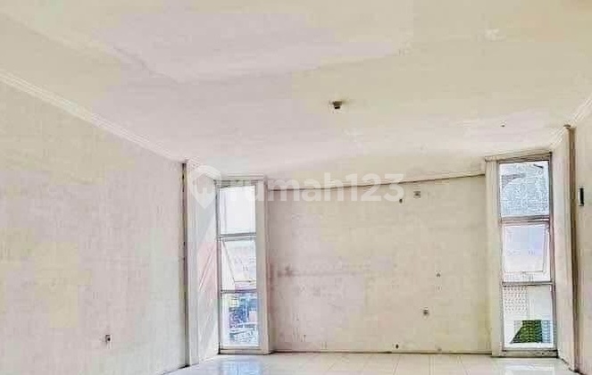 For Rent 2-Story Shop House in Bustling Kaliabang, North Bekasi 2