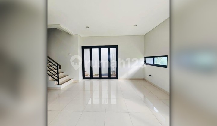 Mulberry Summarecon Corner House - Land Area 154, 4+1 Bedrooms 2