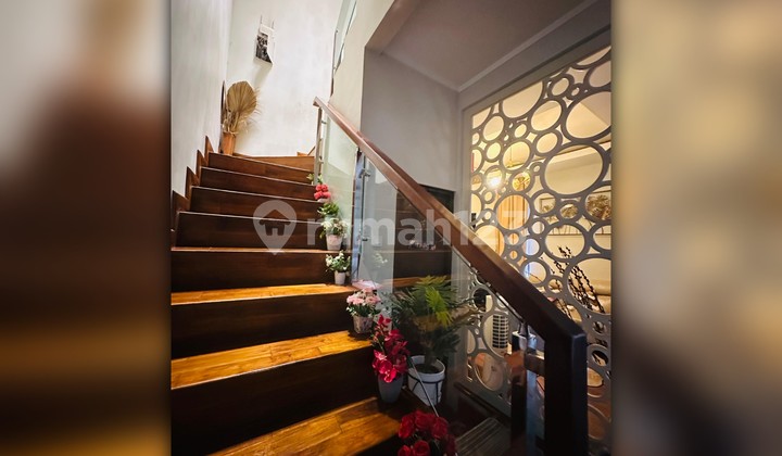 Dijual Rumah Eksklusif Cluster Orchard Summarecon Bekasi - SHM, Furnish