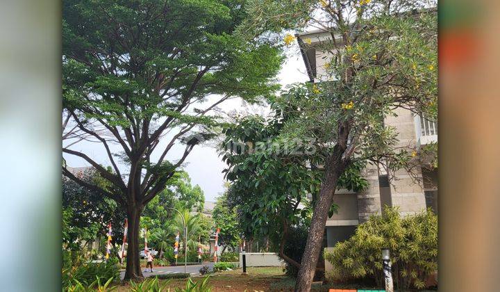 Dijual Rumah Cantik Posisi Hoek di Cluster Maple Summarecon Bekasi 2