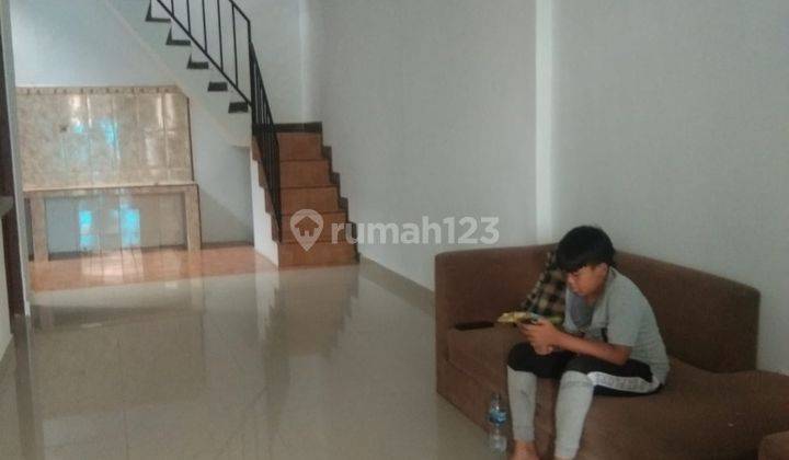 Disewakan Rumah 4 Kamar Tidur di Prima Harapan Regency 2