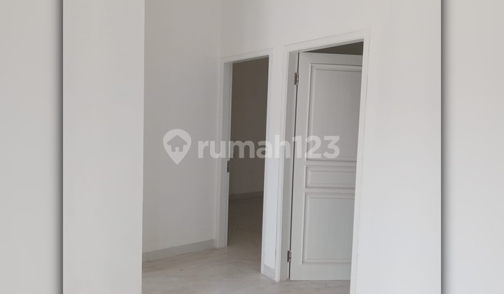 Sewa Rumah 2 Lantai Siap Huni di PHR - 5 Kamar AC, 3 Kamar Mandi 2