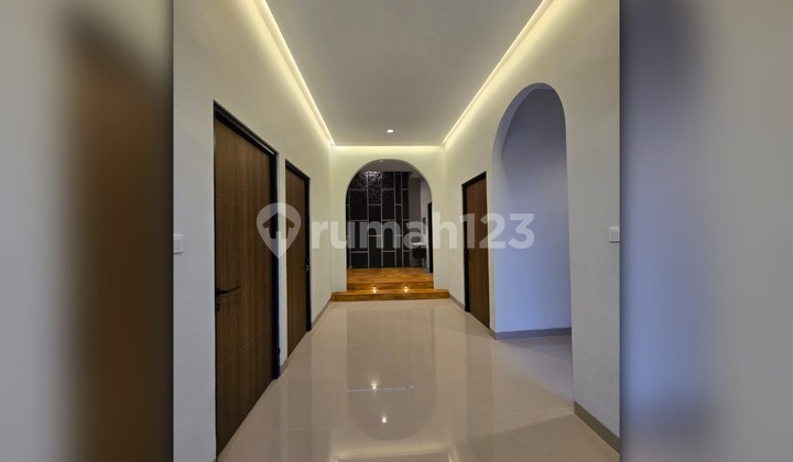 Dijual Rumah Minimalis Bebas Banjir ada Laundry Room di Mustikajaya Bekasi 2