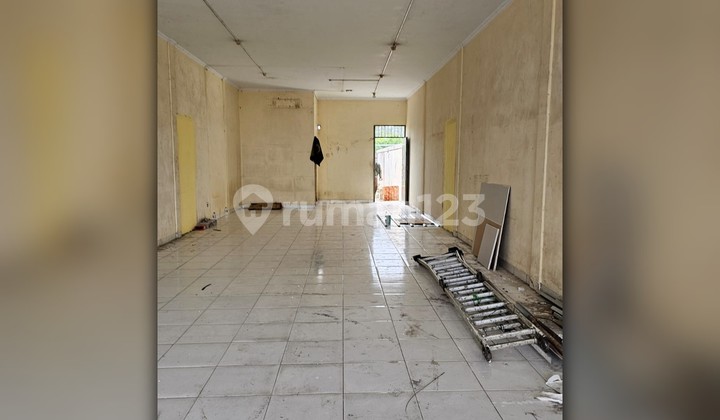 For sale 5 ready-to-use shop houses, located in a busy area near Bojong Tarumajaya market, Bekasi.