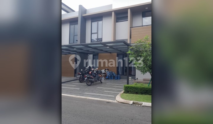 Mulberry Premium Residence - Summarecon Bekasi | 3+1 Bedrooms | Land/Building Area 117 | 2.6M