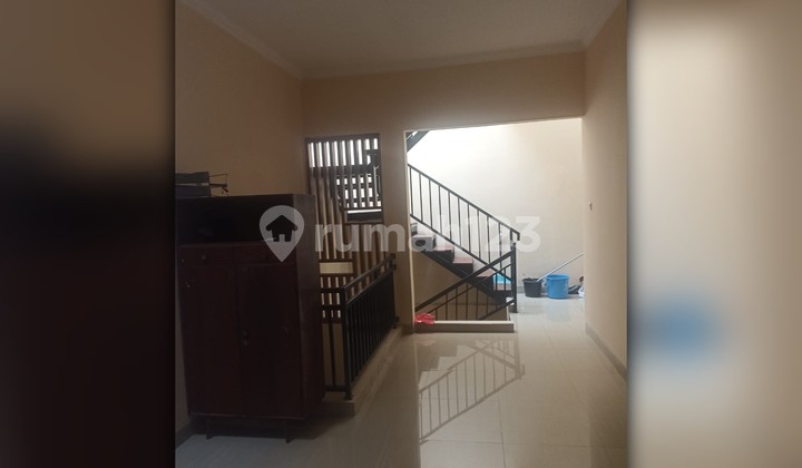 Dijual Rumah Bagus 3 Lantai ada Water Heater di Klender Jaktim 2