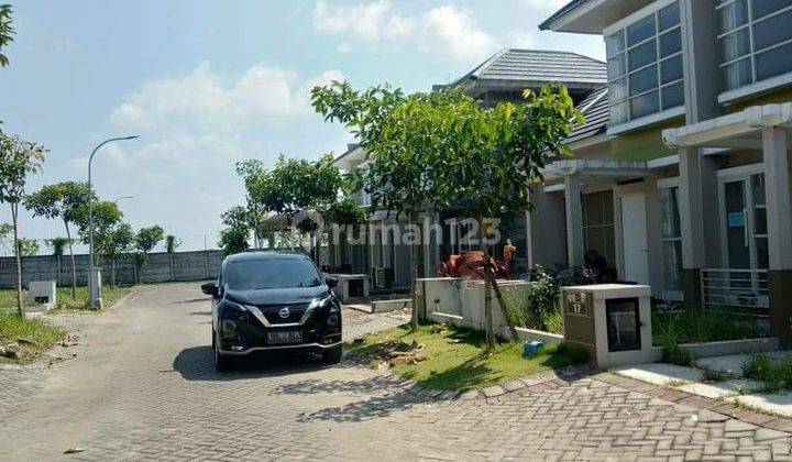 Rumah Bagus HGB di Perumahan Puri Surya Jaya
Cluster Osaka Blossom Gedangan Sidoarjo 3