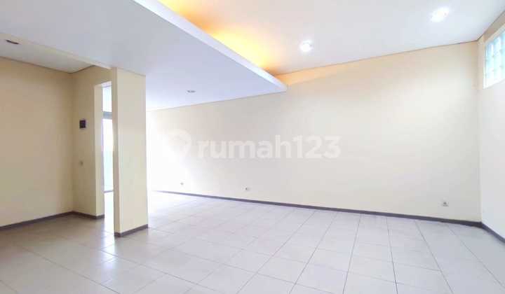 Disewakan Rumah Terawat Full Renov Sayap Jl Pajajaran 1