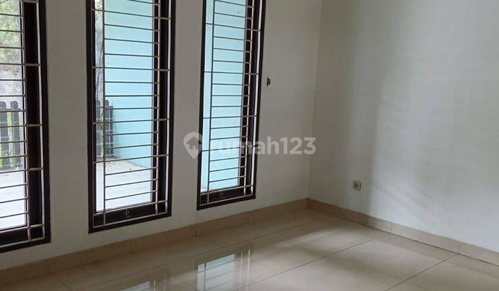 Disewakan.rumah Minimalis Singgasana 2