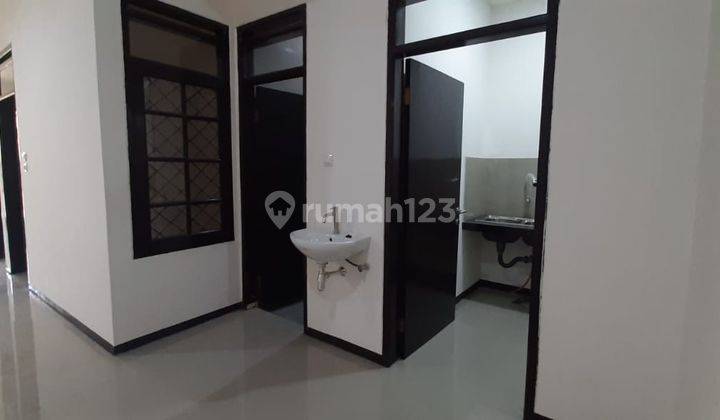 Dijual Rumah 1.5 Lantai Minimalis Full Renov. Taman Holis Indah Lantai Granite 1