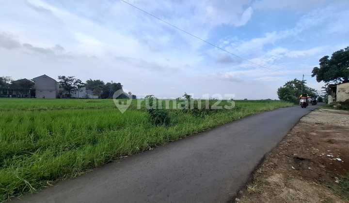 Tanah Strategis Posisi Hoek ( Corner)jl.utama Desa Nanjung 1