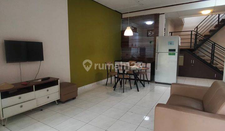 Disewakan Rumah Kembar Mas Timur Strategis Full Furnished 1