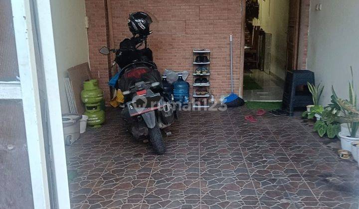 Di  Rumah Tinggal Daerah Manggarai Jakarta Selatan 2