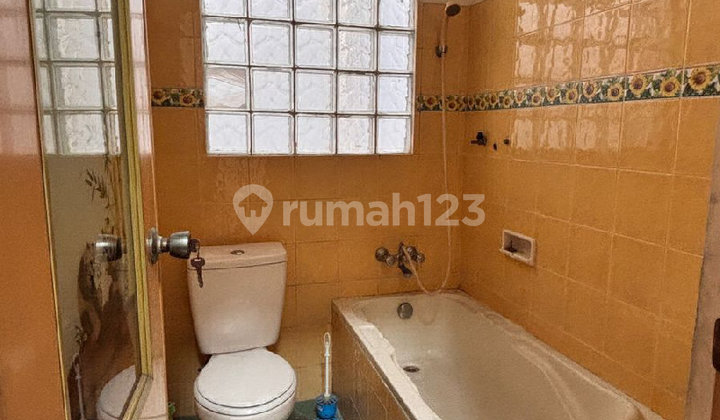 For Sale: Nice, Move-in Ready House in Rawamangun Complex 2