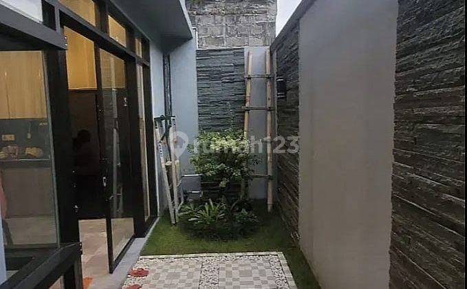 RUMAH TROPICAL MODERN 2 LANTAI DI UMBULHARJO PUSAT KOTA YOGYAKARTA 6