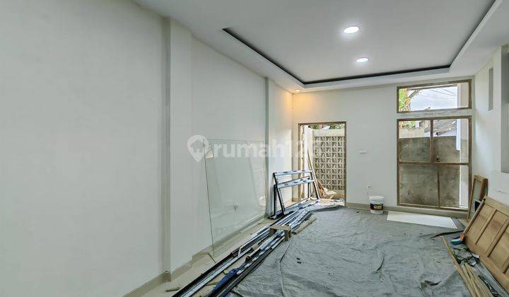 Rumah Baru Modern Minimalis 2 Lantai Dekat Hyatt Hotel Yogyakarta  2
