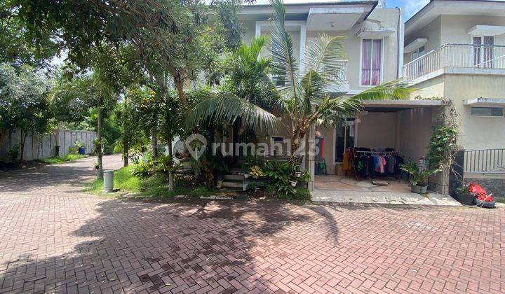 RUMAH MEWAH DALAM PERUM DI JALAN KAPTEN HARIYADI SLEMAN DEKATUGM 2