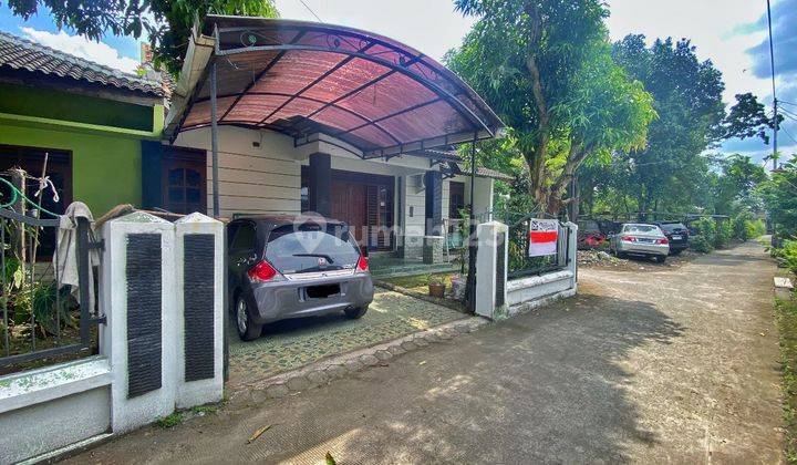 RUMAH 2 LANTAI GAMPING SLEMAN DEKAT KAMPUS UMY DAN WISATA 1