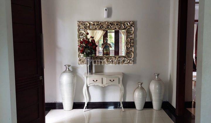 Bale Hinggil Residence. 6