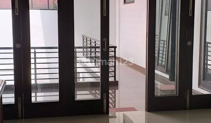 Bale Hinggil Residence. 6