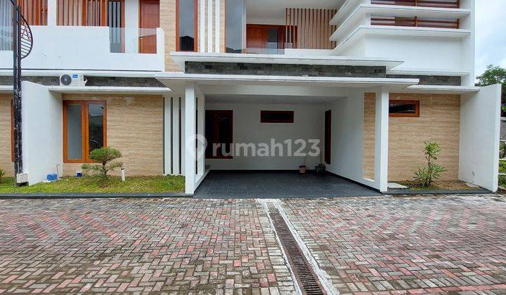 Ndalem Andaru Banteng Residence. 1