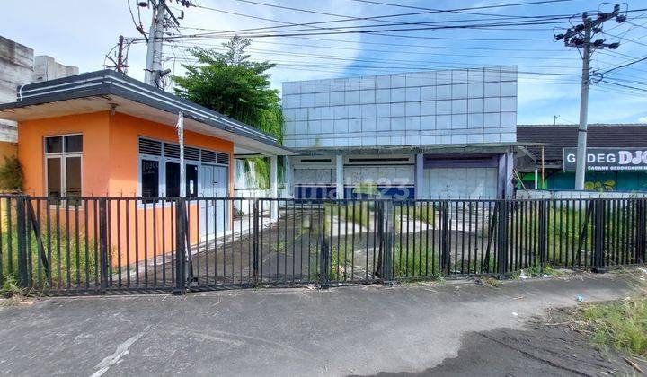 Dijual Ruang Usaha Lokasi Strategis. 1