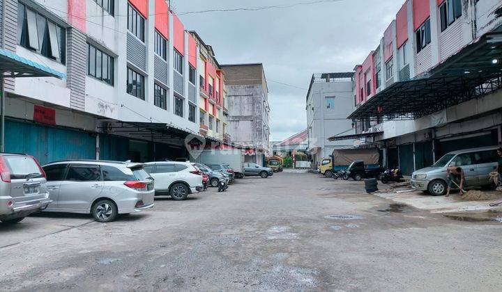 Disewakan Ruko 3 Lantai Cocok Dijadikan Kantor,pergudangan 7